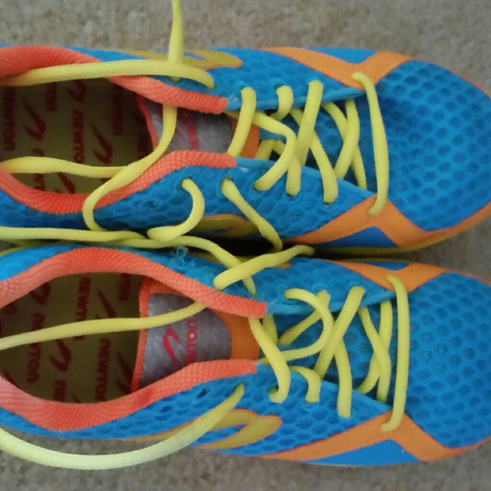 Newton Distance Size 10 Women's